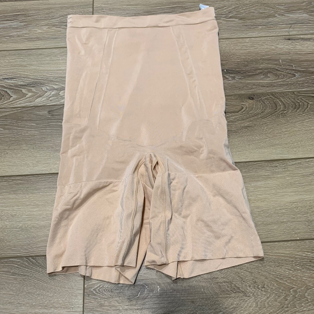 Spanx High waisted mid thigh shorts SS1915 in soft nude medium